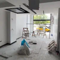 اجاره مغازه بر اصلی صیقلان|اجارهٔ مغازه و غرفه|رشت, بازار|دیوار