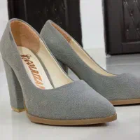 کفش سایز ۳۷