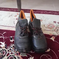 کفش ایمنی ملت و نگهبان وتابا وساتر واقانژادوwork|کیف، کفش، کمربند|اراک, |دیوار