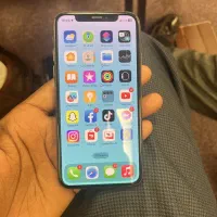 ایفون xs گلد در حد آکبند