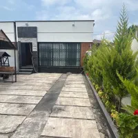 ویلامبله-با-روفگاردن-ویو-جنگلی-تاپ-لوکیشن