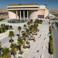 زمین ۱۰ هزار متری با مجوز ساخت هتل در شیراز