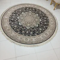 دو تخته فرش گرد قطر ۲ و نیم یک فرش ۴ متری