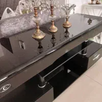 میز تلویزیون شیشه ای