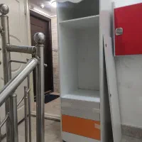 کمد ایستاده