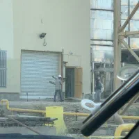 تعمیرات کرکره برقی و درب اتومات و شیشه سکوریت|خدمات پیشه و مهارت|تهران, کیانشهر|دیوار