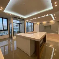 ویلایی-لوکس-دوطبقه-در-قلب-منطقه-وکیل-آباد