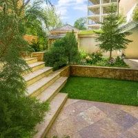 230-متر-باغچه-با-40-متر-بنا-داخل-بافت