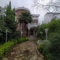 مازندران/ویلاباغ‌مشجر550م/استخرداخلی/سندبدون اوقاف