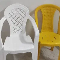 2عدد صندلی پلاستیکی سالم سالم
