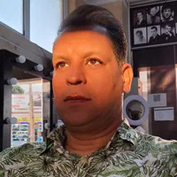 اصلاح و آرایش مو در منزل