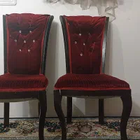 دو عدد صندلی