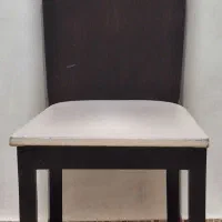 صندلی چوبی