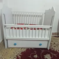 گهواره|تخت و صندلی بچه|تهران, آذری|دیوار