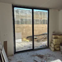 فروش انواع درب و پنجره آلمنیوم