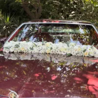 گل آرایی ماشین عروس در محل