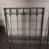 تخت روسی شوروی قدیمی|حراج|تهران, زعفرانیه|دیوار