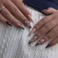 آموزش کاشت ناخن یاس(نقد و اقساط)