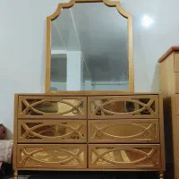 آینه کنسول یا میز آرایشی