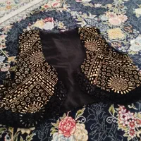 تعدادی لباس کوردی|لباس|کنگاور, |دیوار