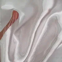 لباس سفید پارچه