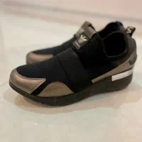 کفش در حد نو|کیف، کفش، کمربند|شیروان (خراسان), |دیوار