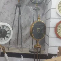 ساعت ایستاده