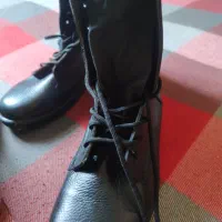 پوتین سربازی به همراه جوراب
