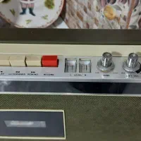 رادیو ضبط قدیمی آنتیک و کلکسیونی|کلکسیون اشیاء عتیقه|مشکین‌دشت, |دیوار