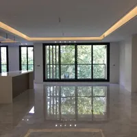 ۱۷۰متر ۳خواب_ظفر لوکیشن خوب_نور جنوب_۲پارکینگ