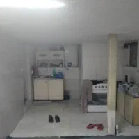 زیرزمین در خیابان اطلس غربی