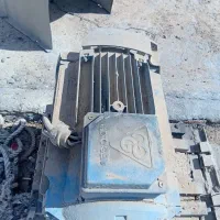 فروش یک عدد دینام  ۷نیم۱۴۰۰ دور فابریک جنس قدیم