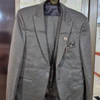 رنگ طوسی|لباس|چابهار, |دیوار