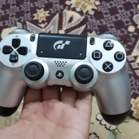 Ps4 اسلیم 2 دسته و دارای کابل شارژر اورجینال|کنسول، بازی ویدئویی و آنلاین|اصفهان, کوی امام|دیوار