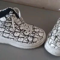 کفش بچه گانه سالم وتمیز وشیک