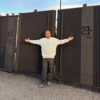 سر درب ورودی منزل شیشه ای رنگی باغی