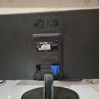 کیس  به همراه مانیتور