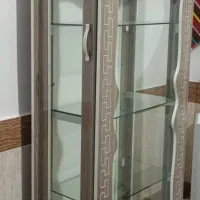 بوفه شیک تمیز در حد نو هیچ ایرادی نداره