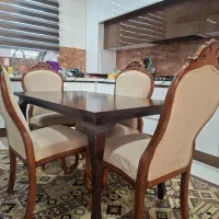 میز ناهارخوری و صندلی