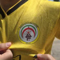 کیت فجر سپاسی|لباس|شیراز, تاچارا|دیوار