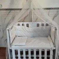 تخت کنار مادر|تشک تختخواب|سراب, |دیوار