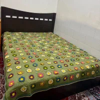 تخت و میز آرایشی