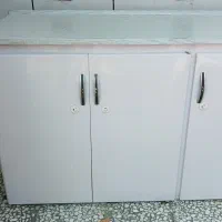 کابینت سه درب فلزی زمینی در حد نو ۵میلیون