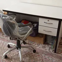 میز تحریر(میزکامپیوتر)و صندلی