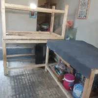 میز پسته ای با چهارپایه