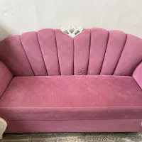 یه دست مبل و یه میز با دوتا عسلی در حد نو