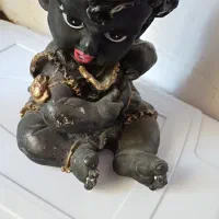 دو عدد مجسمه