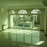 جلفا 105متر 2خواب غرق در نور باامکانات /طبقه سوم