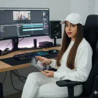 عکاسی و ادمین و تولیدمحتوا