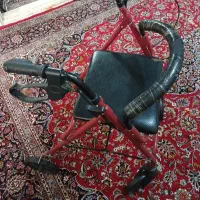 واکر چرخ دار